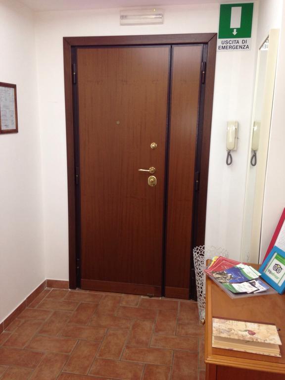 Casa Degli Ubaldi Bed and Breakfast Ρώμη Εξωτερικό φωτογραφία